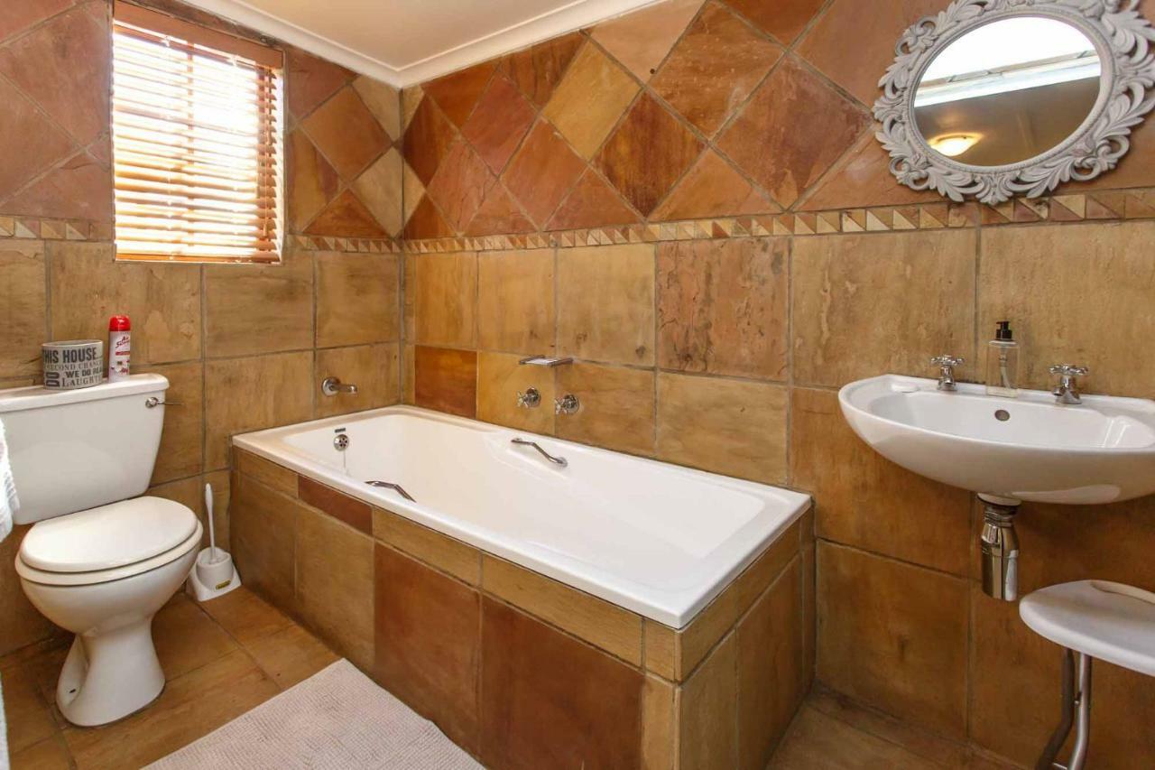 Hazenjacht Karoo Lifestyle - Spitzkop Apartment Oudtshoorn Bagian luar foto
